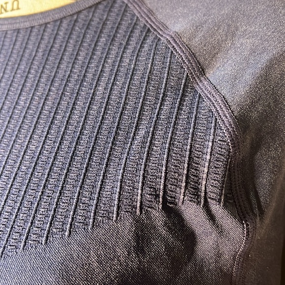 FABLETICS NWT sync seamless washed deep navy - Picture 3 of 8